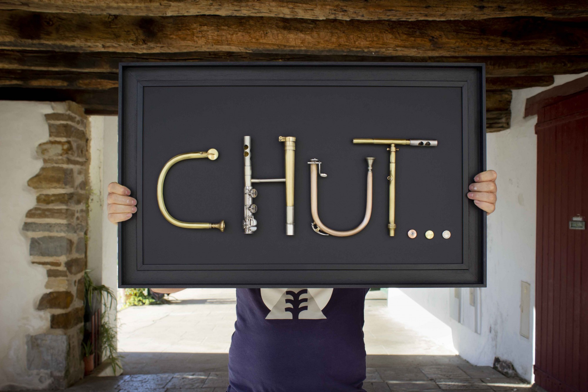 C H U T . . .