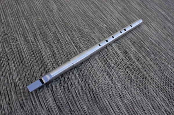 LOW Whistle OPTIMA en Ré ''KERRYWHISTLES'' [ NEUF accordable/corps aluminium/ bec plastique]